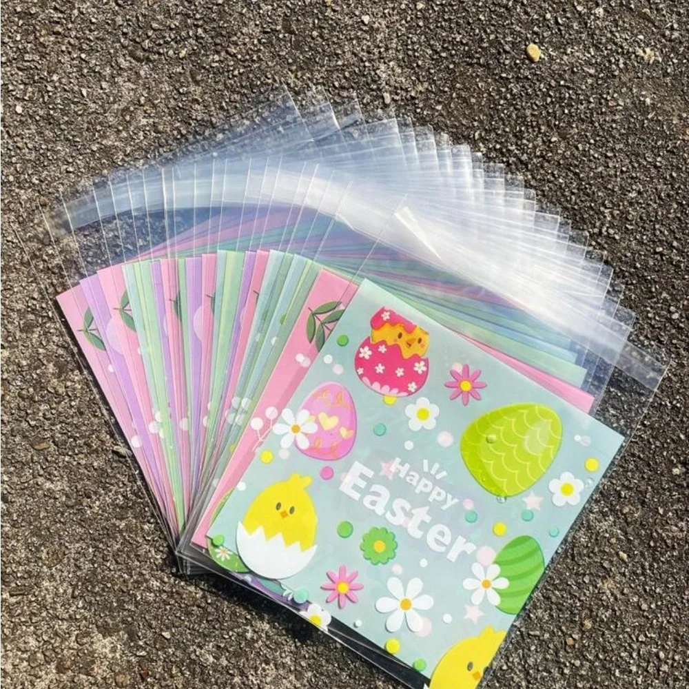 Easter Themed Gift Medium Bags with Chick and Egg Design (50 pack)